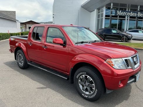 Used 2018 Nissan Frontier PRO-4X AWD/4WD image 6