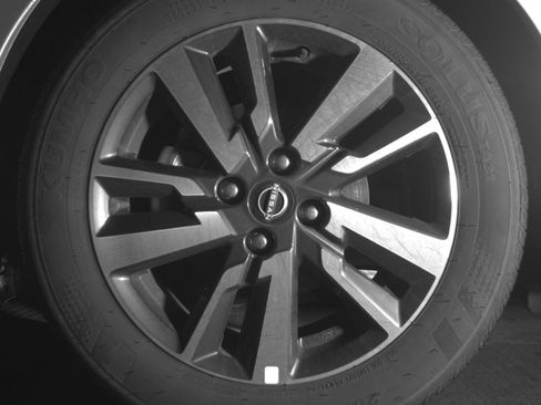 Used 2025 Nissan Versa SV FWD image 15
