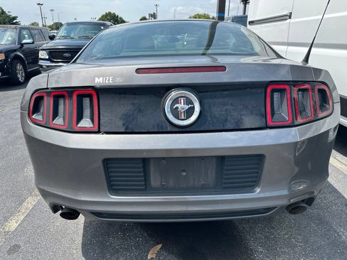 Used 2014 Ford Mustang Coupe RWD image 4