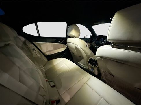 Used 2026 Genesis G70 2.5T image 26