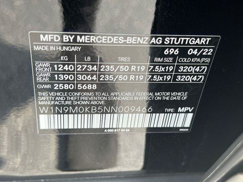 Used 2022 Mercedes-Benz EQB 300 4MATIC image 33