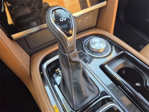 Certified 2024 INFINITI QX80 Sensory image 28