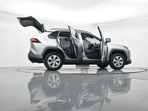 Used 2019 Toyota RAV4 LE w/ Carpet Mat Package FWD image 52