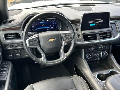 Used 2023 Chevrolet Suburban Premier AWD/4WD image 20