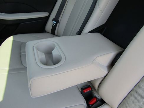 Used 2022 Hyundai Sonata Limited FWD image 18