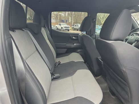 Used 2023 Toyota Tacoma TRD Off-Road image 14