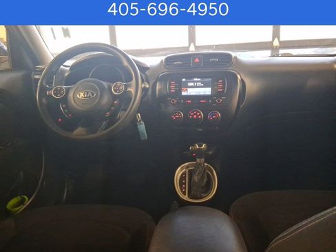Used 2019 Kia Soul image 11