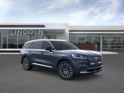 Used 2024 Lincoln Aviator Reserve w/ Equipment Group 201A image 7