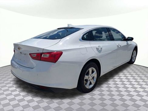 Used 2024 Chevrolet Malibu LT FWD image 3