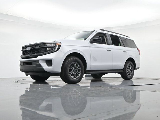 Used 2025 Ford Expedition Active RWD image 39