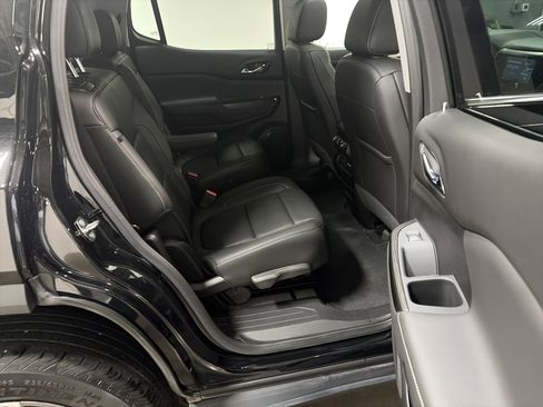 Used 2023 GMC Acadia SLT w/ Technology Package image 35