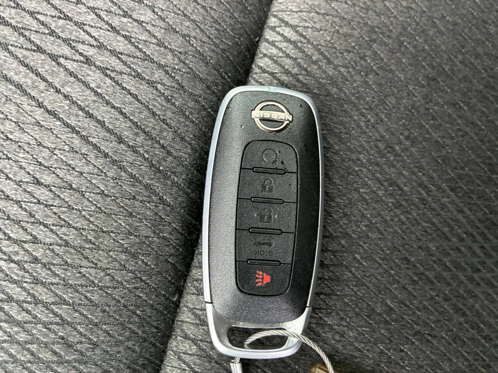 Used 2025 Nissan Rogue SV FWD image 20