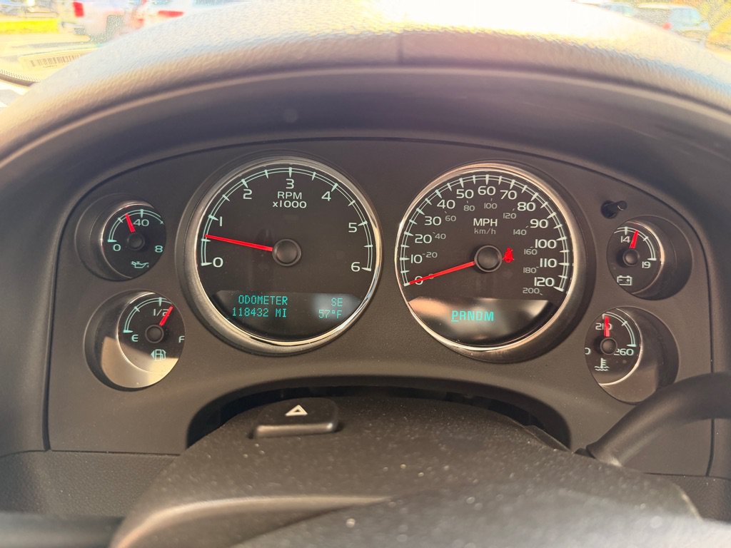 Used 2010 Chevrolet Avalanche LTZ AWD/4WD image 22