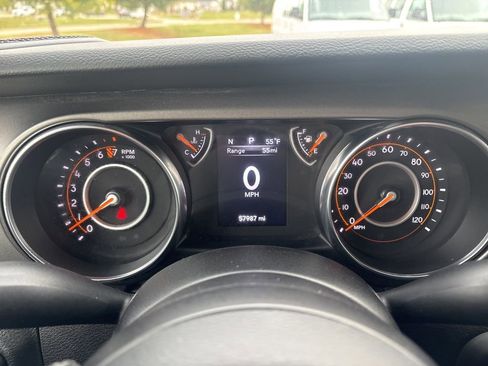 Used 2023 Jeep Gladiator Sport image 22