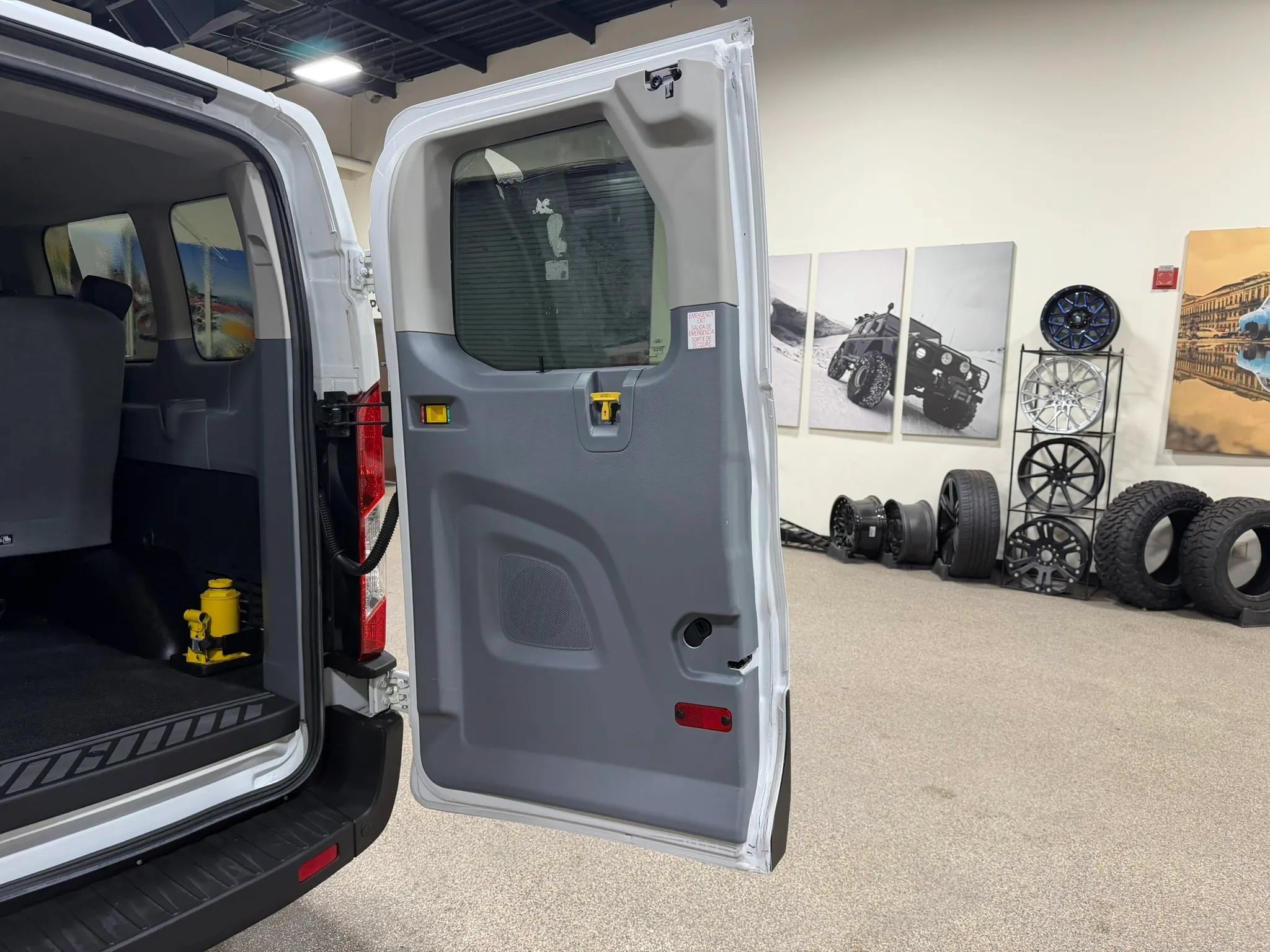 Used 2019 Ford Transit 350 XL RWD image 20