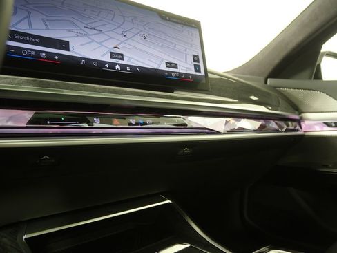 Used 2026 BMW i7 eDrive50 image 26