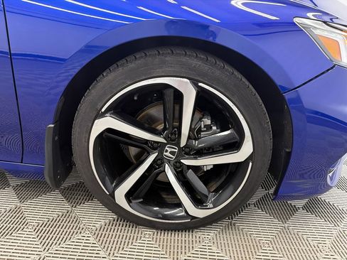 Used 2018 Honda Accord Sport image 13