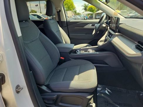 Used 2026 Ford Explorer Active RWD image 17