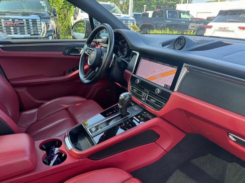 Used 2023 Porsche Macan GTS AWD/4WD image 28