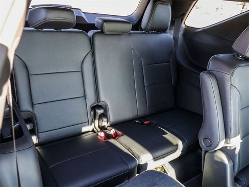 New 2026 Chevrolet Traverse LT w/ Midnight/Sport Edition image 24