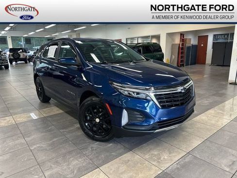Used 2023 Chevrolet Equinox LT FWD image 1