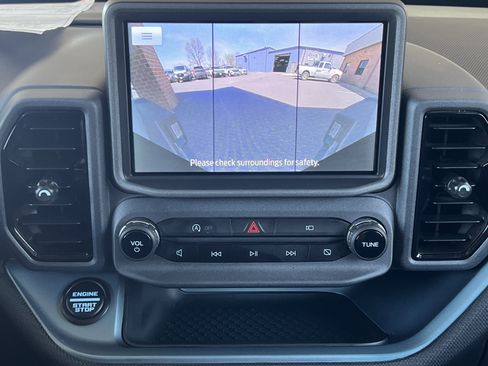 Used 2023 Ford Bronco Sport Badlands image 29