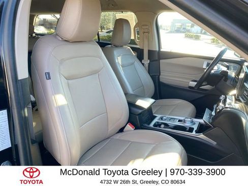 Used 2023 Ford Explorer Limited AWD/4WD image 25