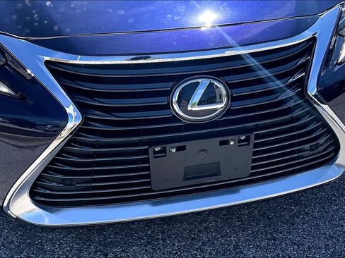 Used 2017 Lexus ES 350 w/ Luxury Package FWD image 30
