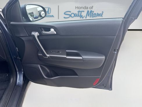 Used 2020 Kia Sportage LX FWD image 33