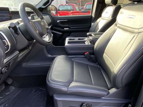 New 2025 Ford Expedition Max Platinum w/ Stealth Performance Package image 15