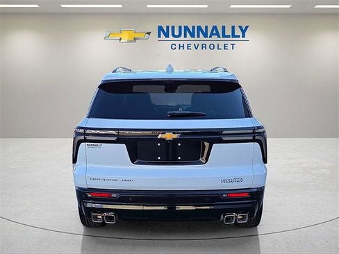 New 2026 Chevrolet Traverse High Country image 4