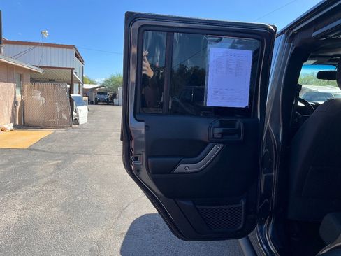 Used 2018 Jeep Wrangler Unlimited Sport S image 26