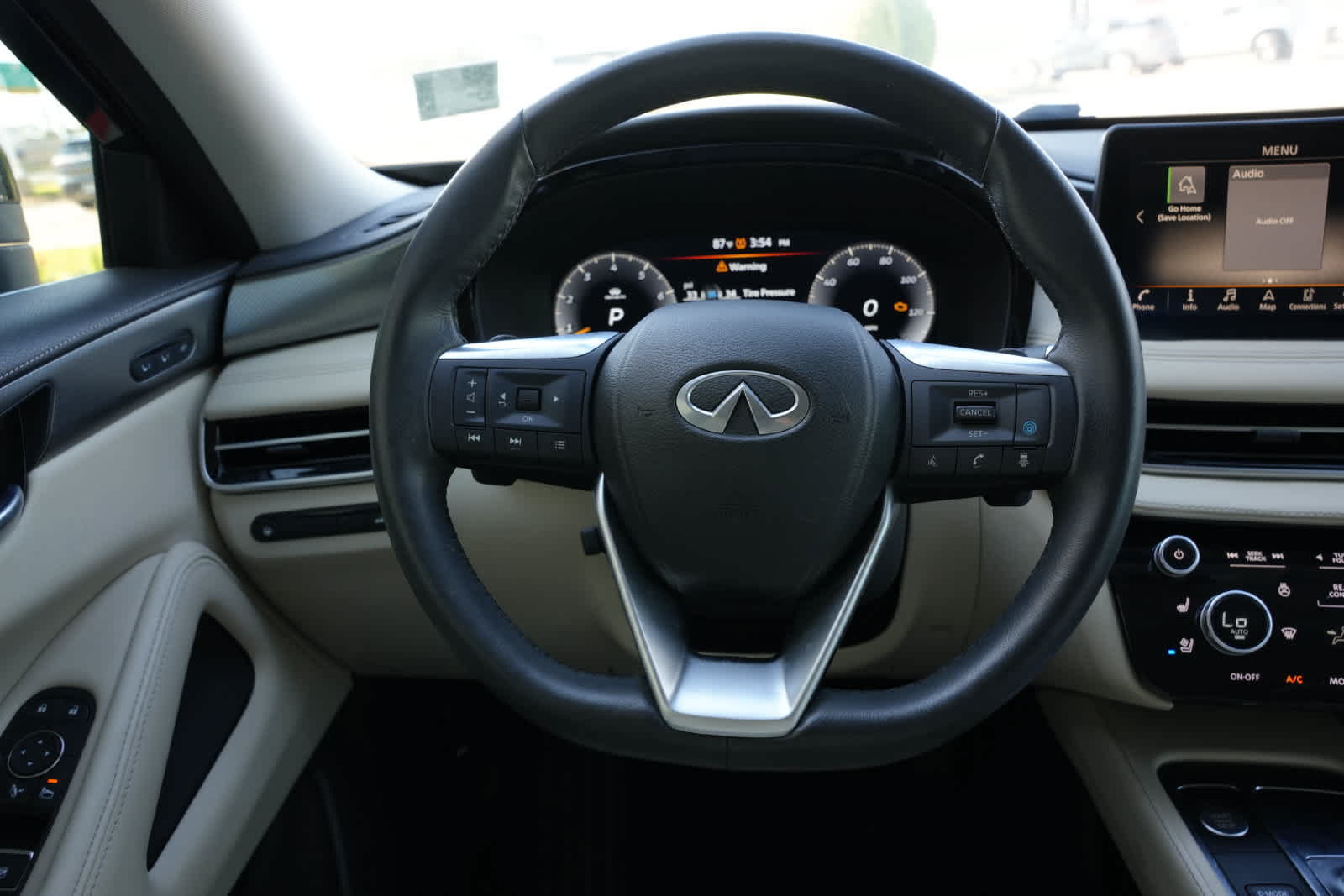 Used 2023 INFINITI QX60 Luxe w/ Cargo Package AWD/4WD image 8