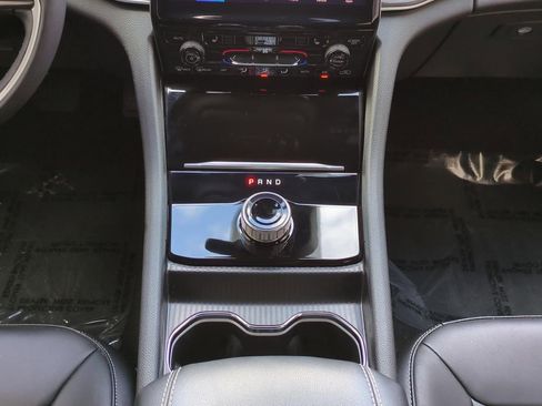 Used 2025 Jeep Grand Cherokee L Limited w/ Black Appearance Package image 25