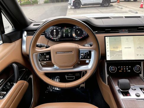 Used 2023 Land Rover Range Rover Autobiography AWD/4WD image 7