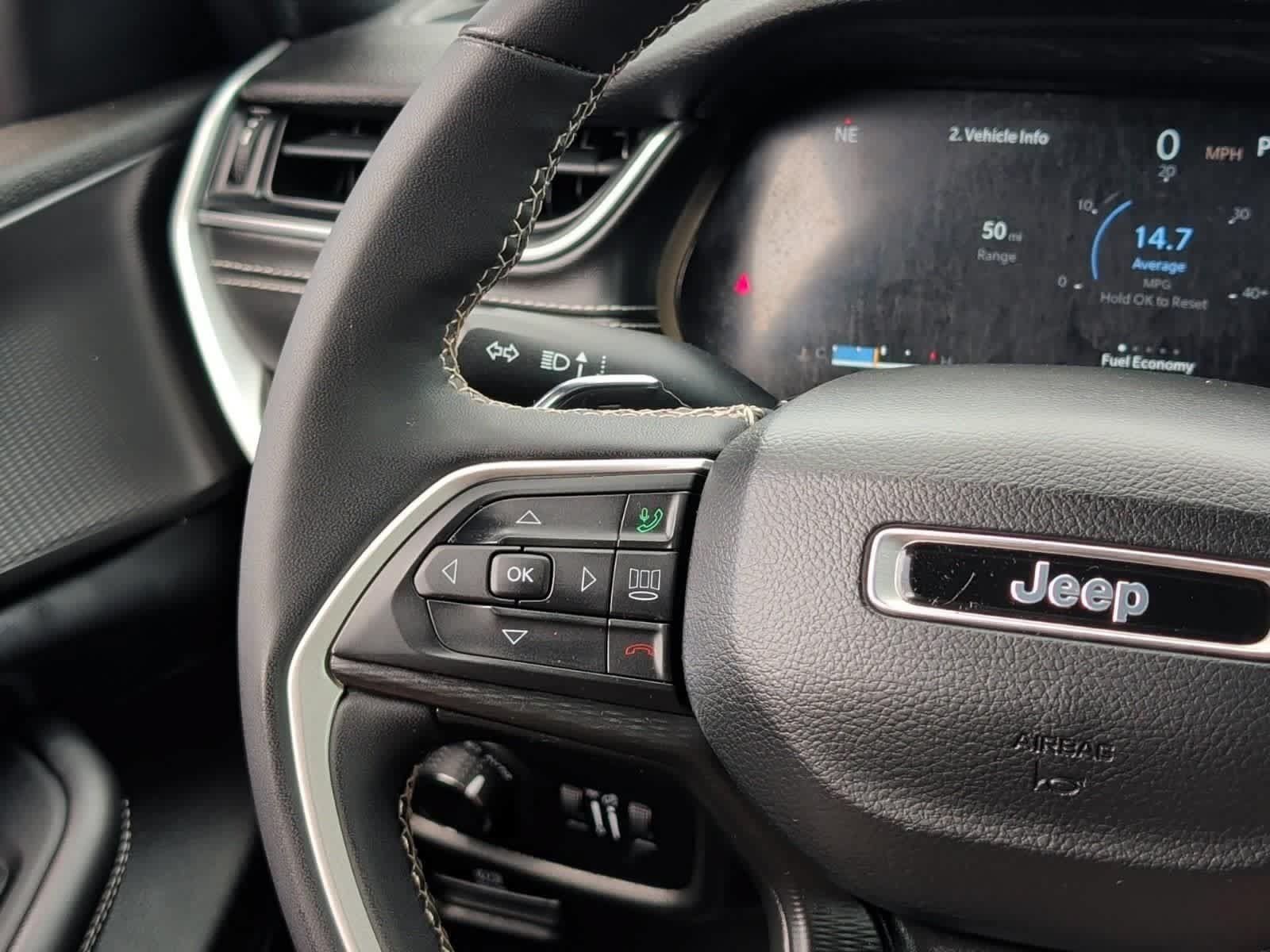 Used 2023 Jeep Grand Cherokee L Laredo AWD/4WD image 20