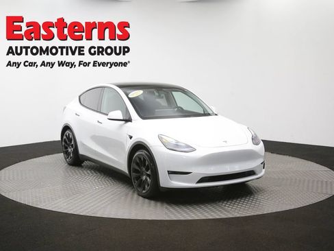 Used 2022 Tesla Model Y Long Range AWD/4WD image 43