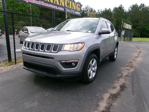 Used 2019 Jeep Compass Latitude w/ Popular Equipment Group image 2