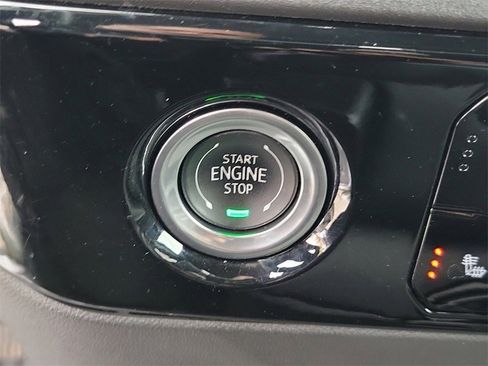 Used 2024 GMC Sierra 1500 Elevation image 29