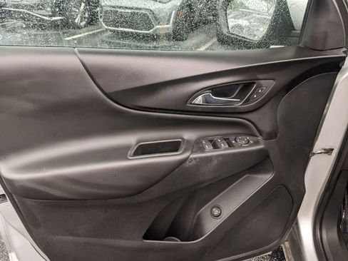 Used 2021 Chevrolet Equinox LT image 14