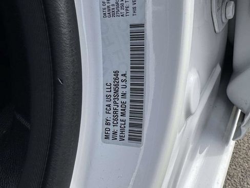 Used 2025 RAM 1500 Laramie AWD/4WD image 19