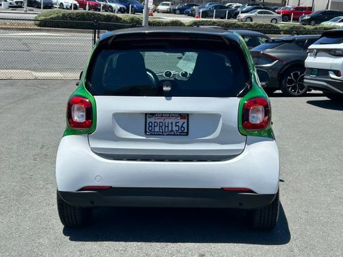 Used 2017 smart fortwo electric drive RWD image 6
