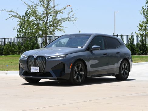 Used 2023 BMW iX M60 w/ Executive Package AWD/4WD image 5