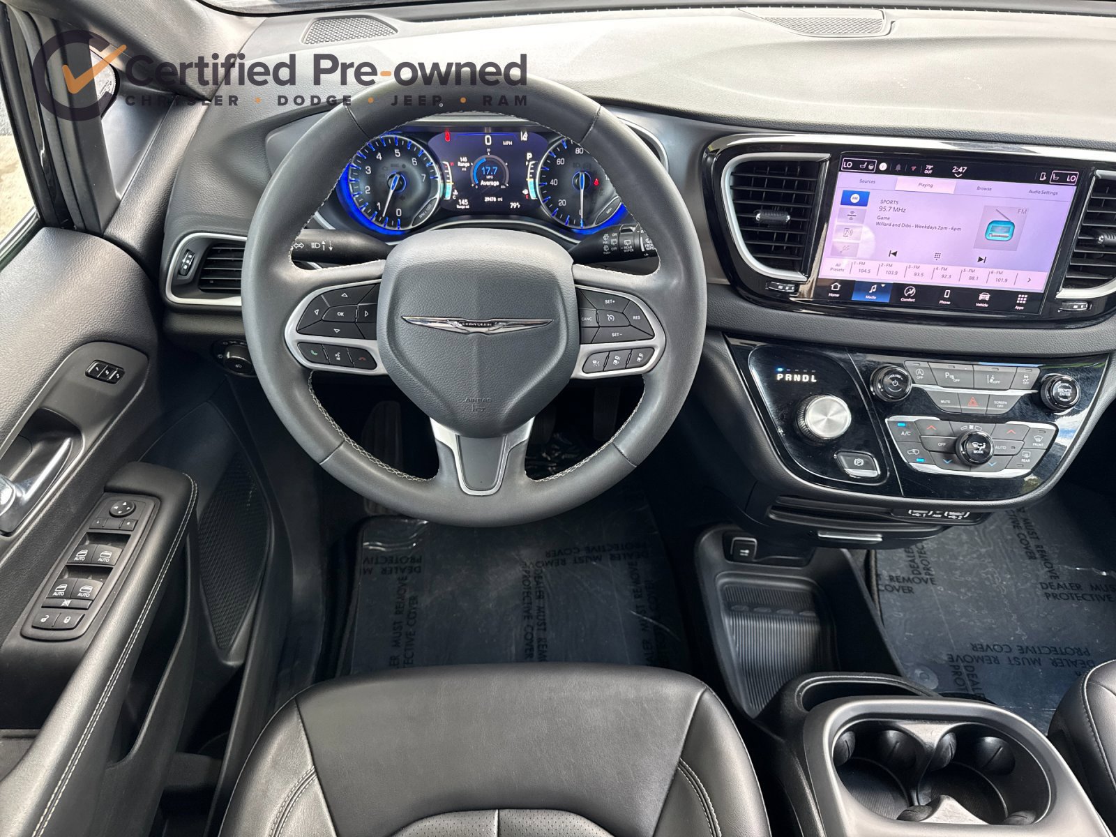 Certified 2025 Chrysler Pacifica Select FWD image 15