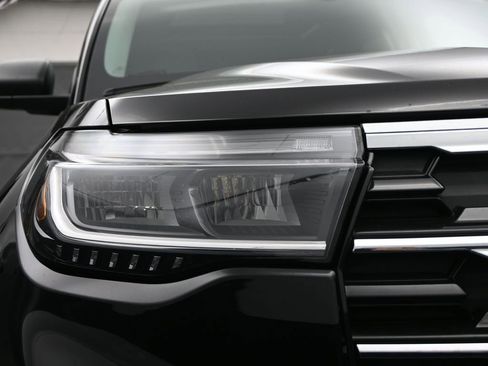 New 2025 Ford Explorer Active w/ Active Comfort Package image 11