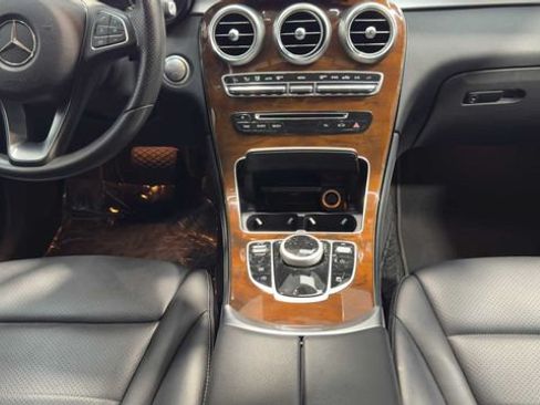 Used 2017 Mercedes-Benz GLC 300 4MATIC Coupe image 17