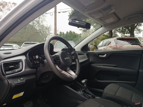 Used 2022 Kia Rio LX image 19