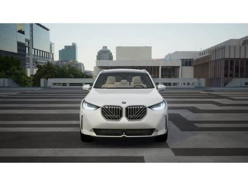 Used 2026 BMW X3 xDrive30 w/ Premium Package AWD/4WD image 3