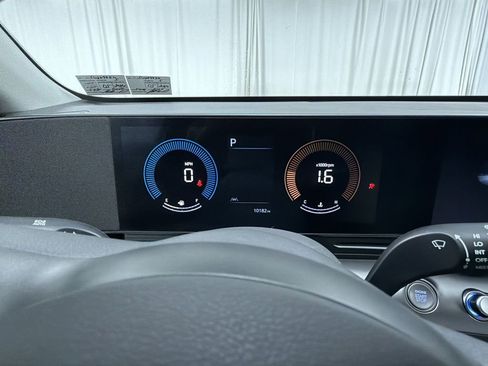 Used 2025 Hyundai Kona SEL AWD/4WD image 12
