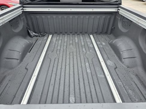Used 2021 Nissan Titan PRO-4X w/ Pro-4x Utility Package AWD/4WD image 12